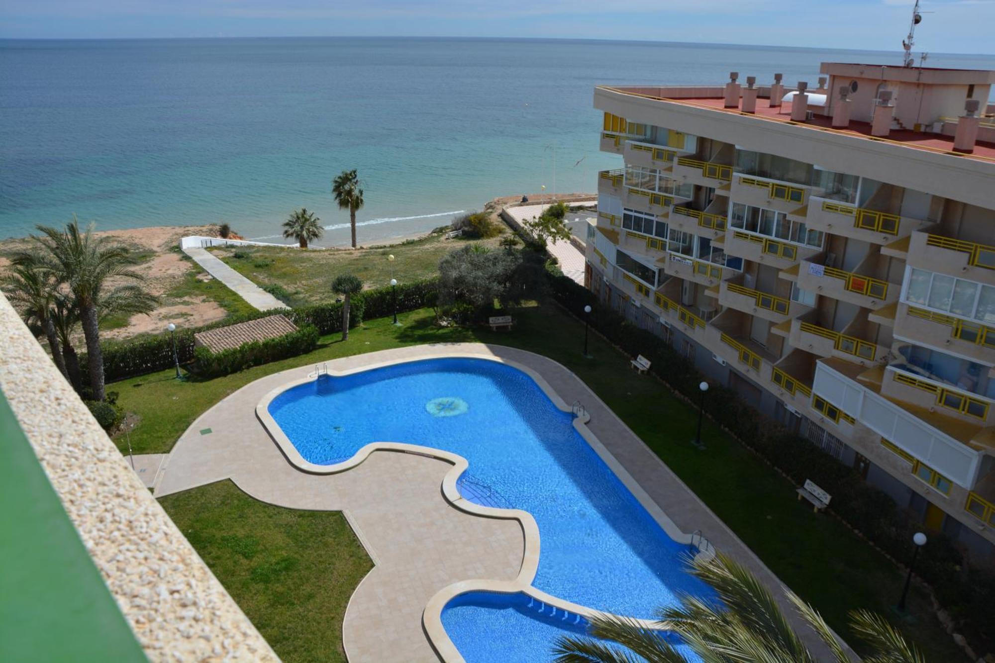 Apartamento Del Nino Кампоамор Екстериор снимка